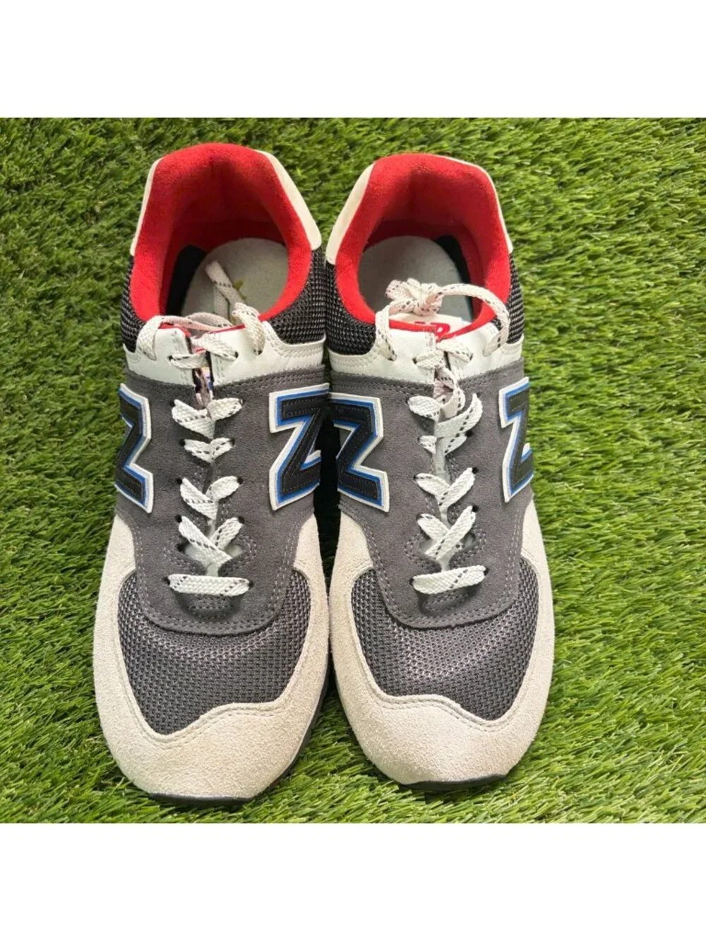New Balance 574 Mens Size 10 Gray White Athletic Running Walking Shoes Sneakers